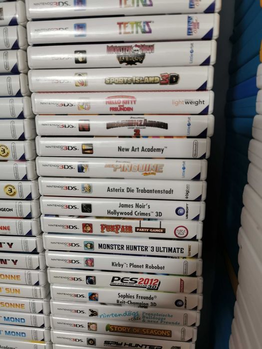 Vand/Schimb Colectie Lot 138 de jocuri (din 351) Nintendo 3DS ORIGINALE LA CUTIE in valoare de 4300 euro sau SCHIMB CU DIVERSE PRODUSE sau AUTO