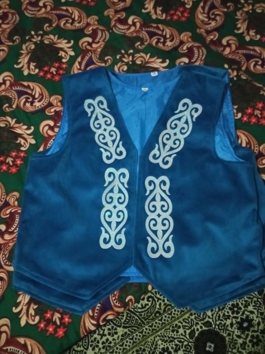 Түсқағазға арналған бикинидегі сексуалды қыздар