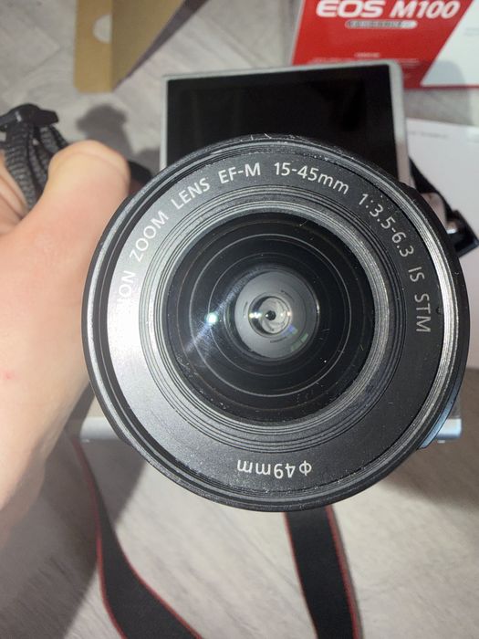 Фотоапарат Canon EOS M100 + обектив 15-45mm | 24MP | Въртящ екран