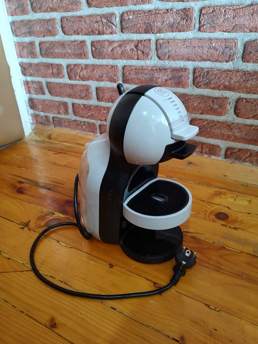 Кафе машина Nescafe Dolce Gusto