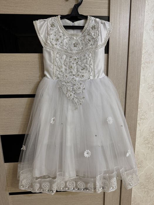 Платье на 7-8 лет