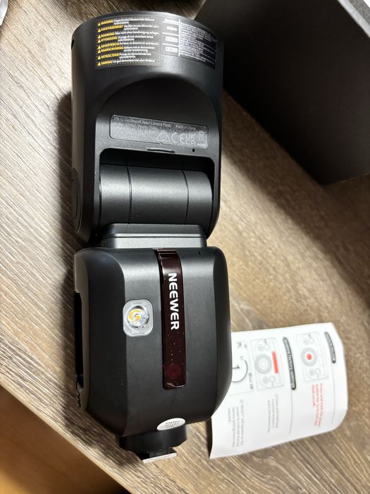 NEEWER Z2 TTL Round Head Flash Speedlite