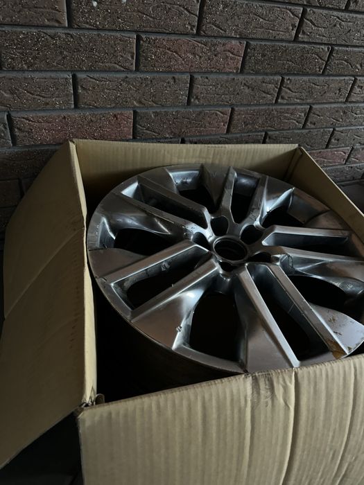 Продам диск на Тойота Рав4