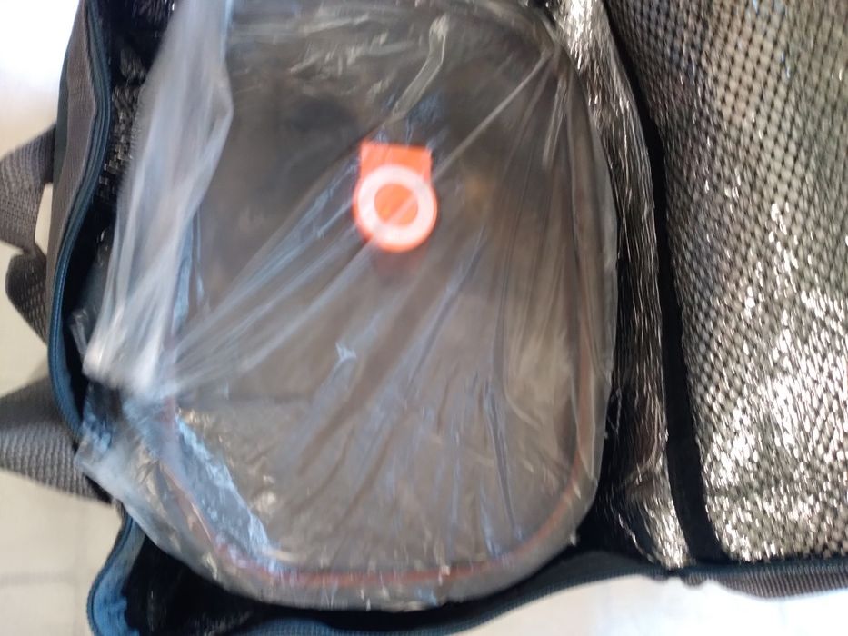 Cutie electrică, pentru prânz încălzitor, 2 compartimente portabil,cu tacâmuri.