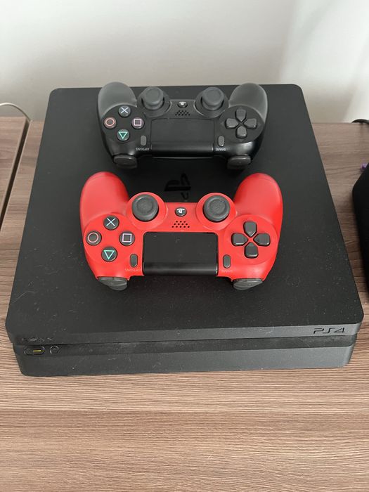 Продам PlayStation 4