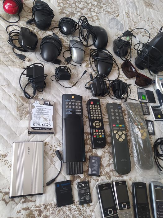 Продавам 3 боя Нокия