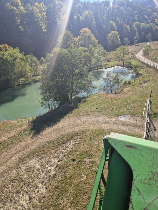 Case teren 2,5ha, restaurant,pensiune investiție,lac cu pesti