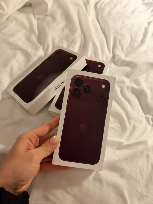18 pro max Burgundy 512/ 1tb