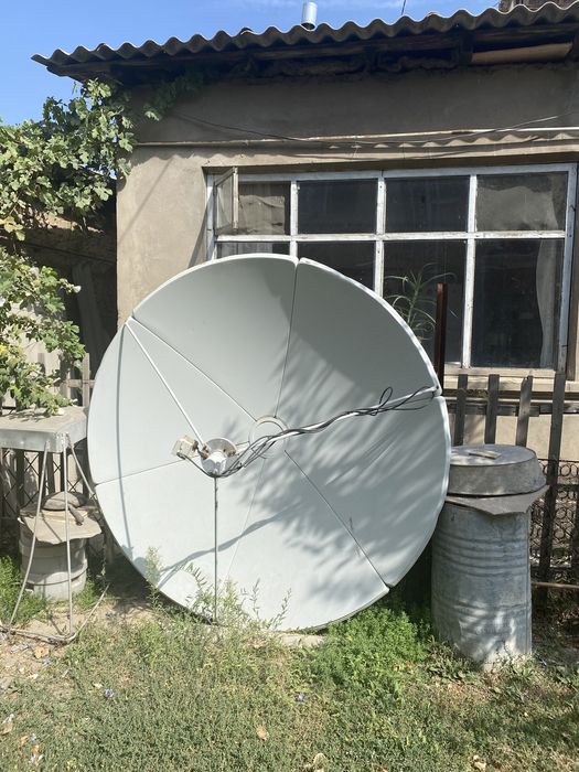 Антенна спутниковая