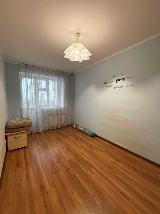Продается трешка в Юнис Сити