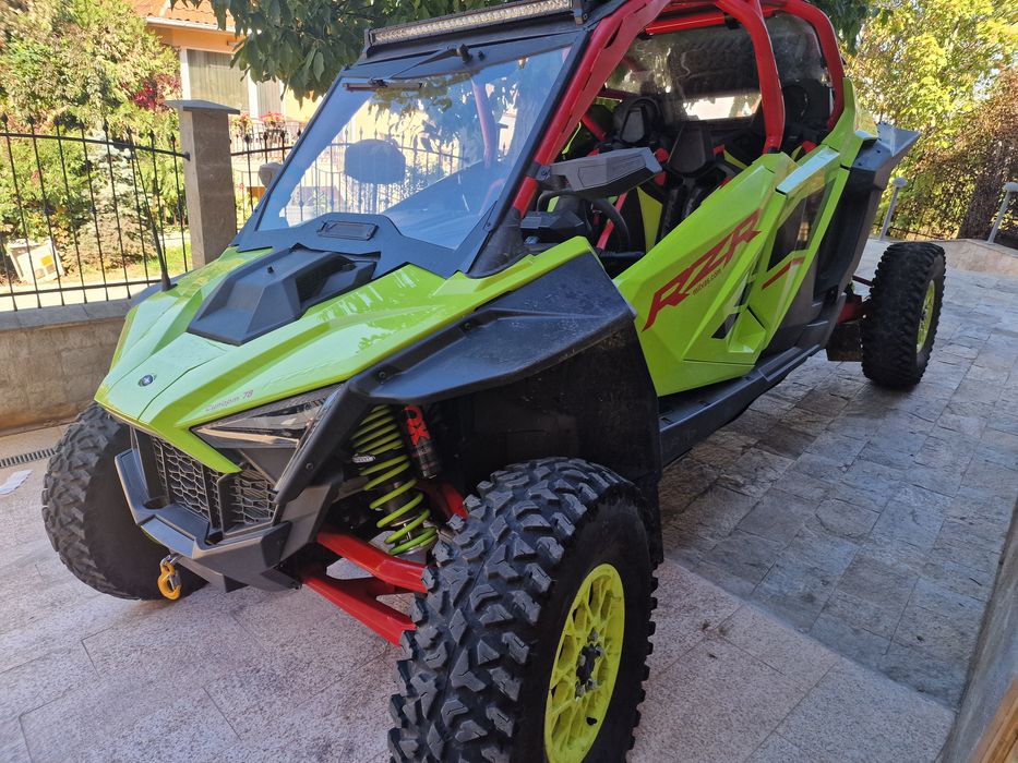 Продавам Polaris RZR