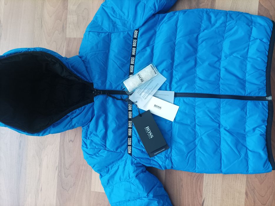 Hugo Boss 128см с две лица яке