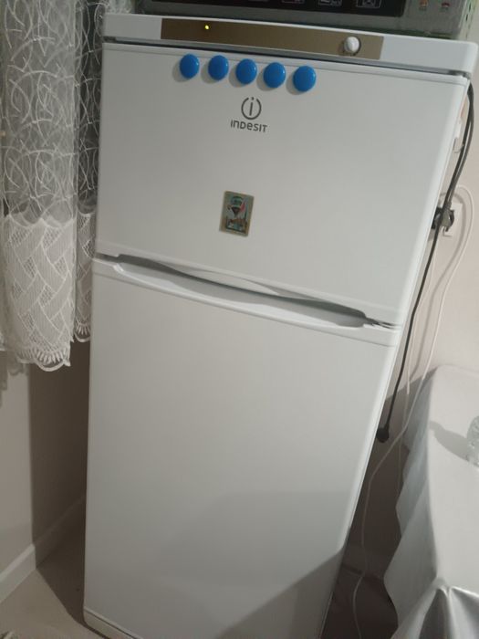 Холодильник хороший состояние