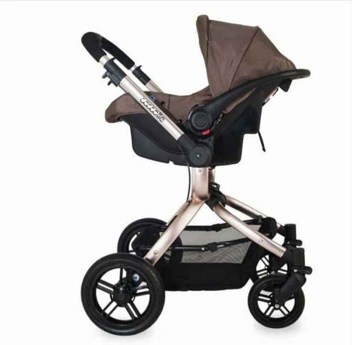 Vând căruț Coccolle Oro