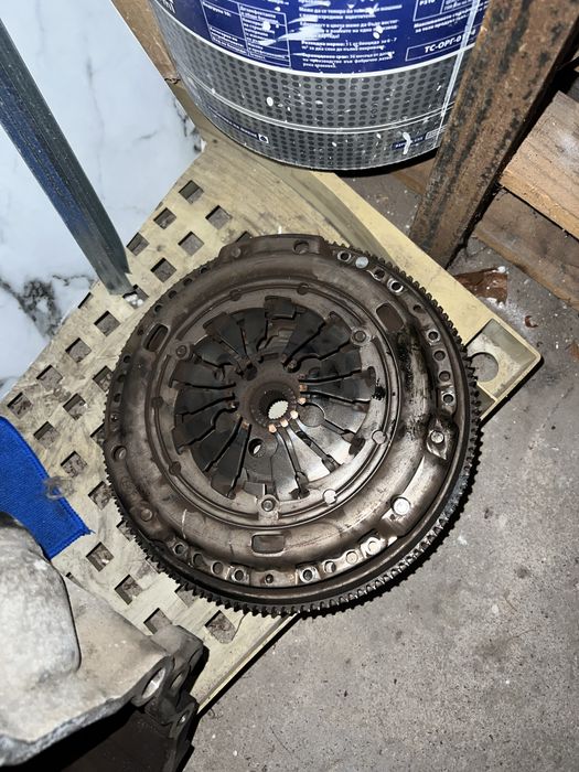 Комплект съединител за 5 степенна кутия Volkswagen/Seat/Skoda/Audi