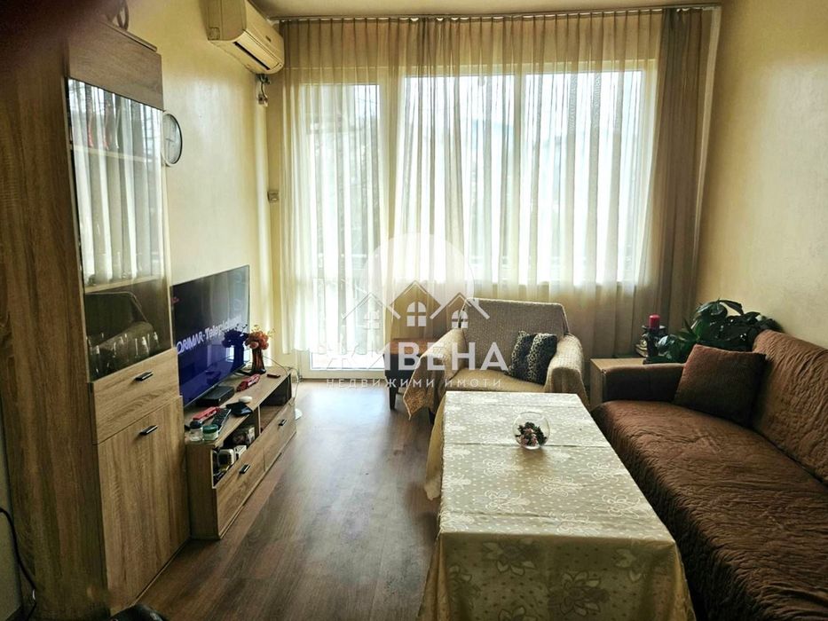 Продавам 3-стаен апартамент, етаж от къща, в с.Кранево, обл. Добрич