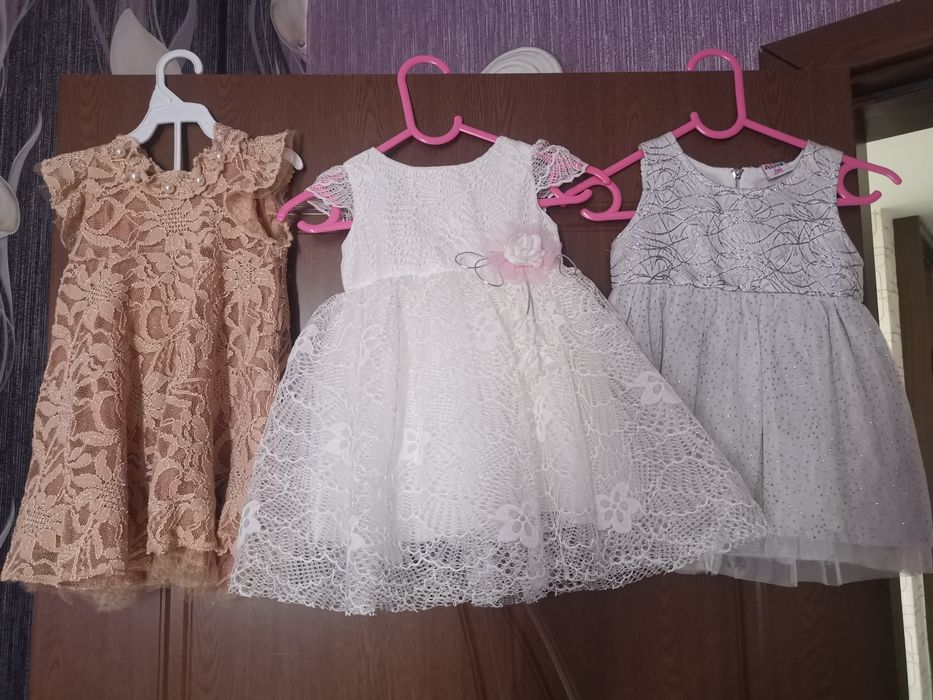 Роклички за малки принцеси