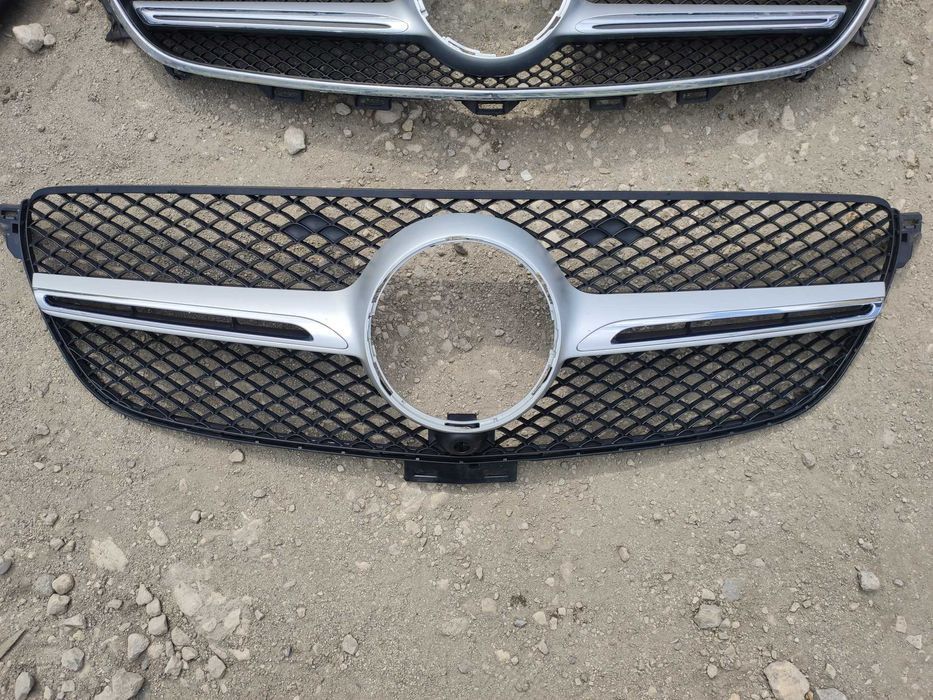 Решетка предна броня Mercedes GLE W222 S65 W213 E Мерцедес