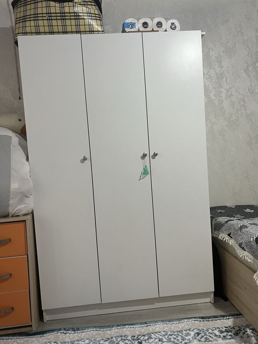 Продам шкаф срочно