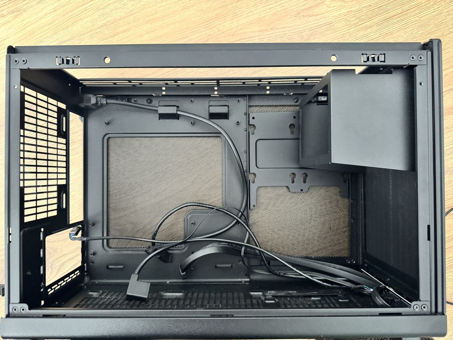 Carcasa Lian Li Dan A3 mATX, wood, black