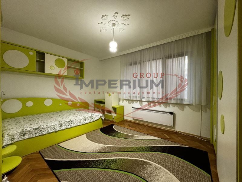 Дава се под наем Тристаен апартамент в Варна, Център - 80 кв.м за 663 € - Снимка #4