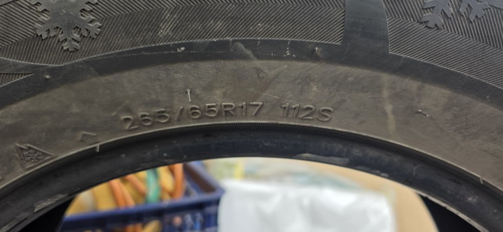 Шины зимние 265/65/17