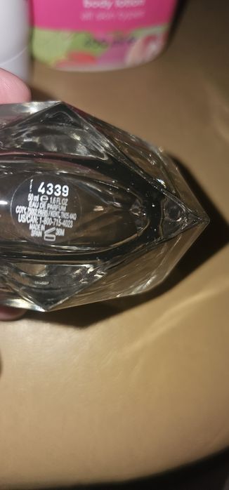 Пакет с вещами и Gucci Bamboo