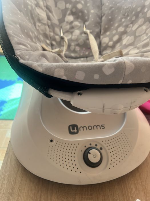 Продавам бебешка люлка 4moms mamaRoo
