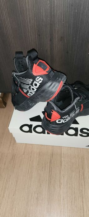 Детски маратонки Adidas.