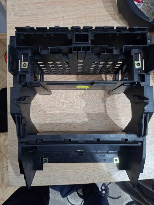 Единичен дин за audi