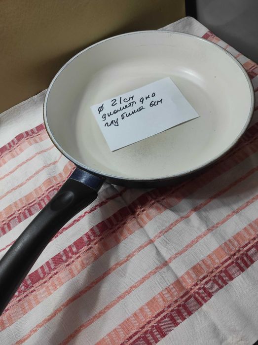 Продам сковородку.