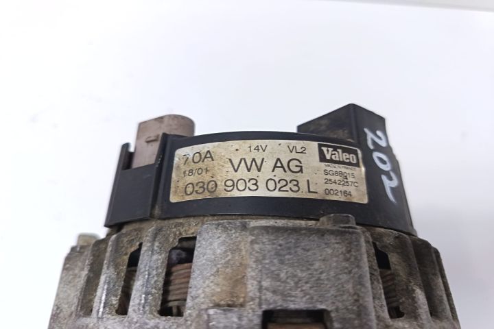 Alternator 030903023L Volkswagen VW Golf a 4-a generatie