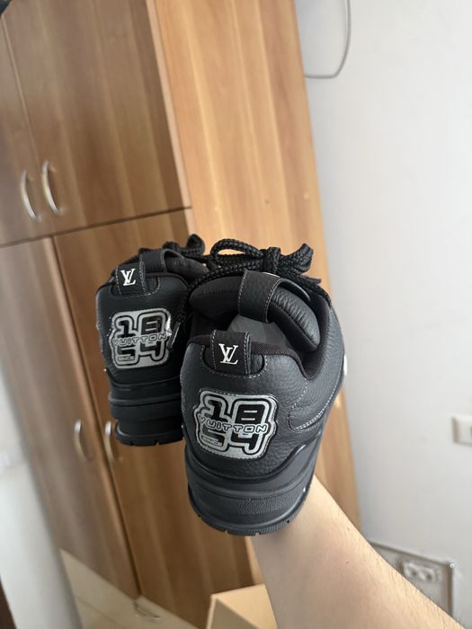 Adidasi Louis Vuitton LD negru marimea 44