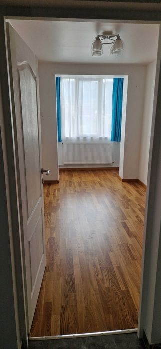 Vand apartament 3 camere decomandat