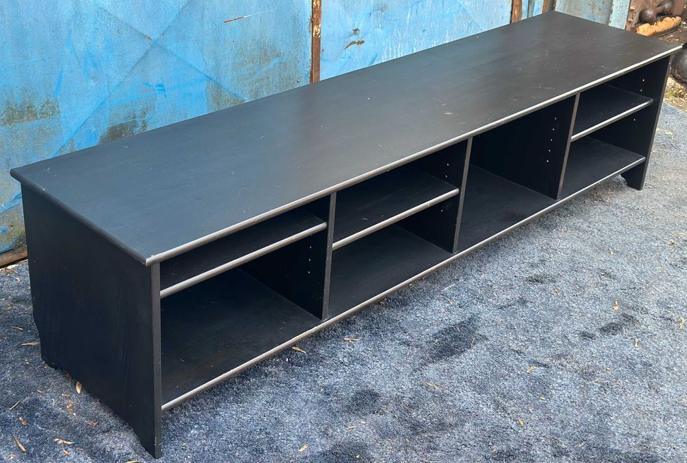 Comoda TV 1,90 m pentru living; Comoda din lemn masiv cu rafturi