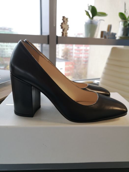 Pantofi noi din piele cu toc gros