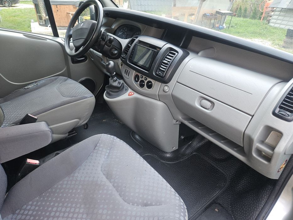 Vând Renault Trafic 2.0