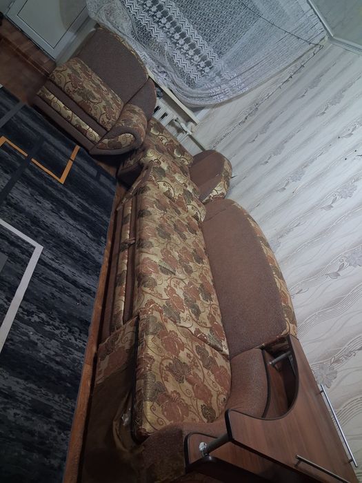 Продаю диван б/у