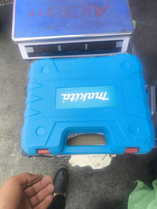 Makita  drel shurfavoy