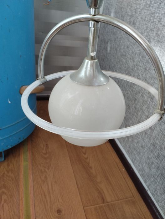 Люстра на кухню  кому нужна