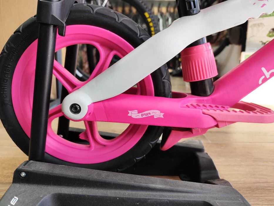 Bicicleta de copii de echilibru Chillafish  in stoc la Funky Sports