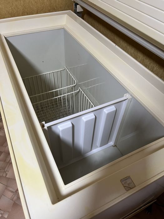 Продам морозильную камеру