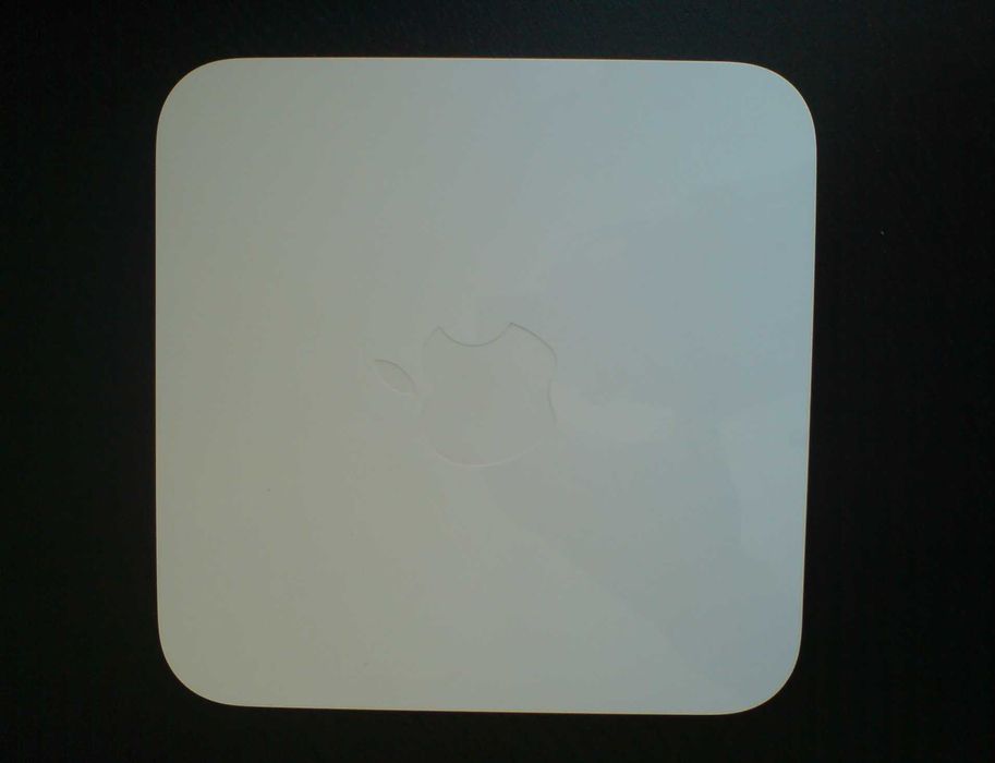 Apple AirPort Extreme A1143 / Рутер