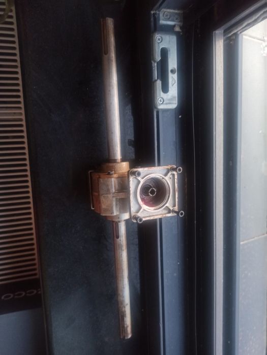 Mini grup mânere cu priza pt motocoasa electrica