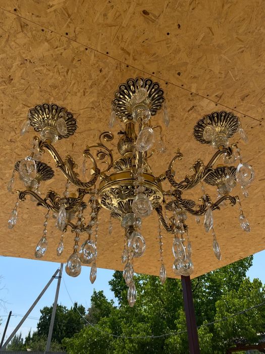 Люстра в отличном состоянии