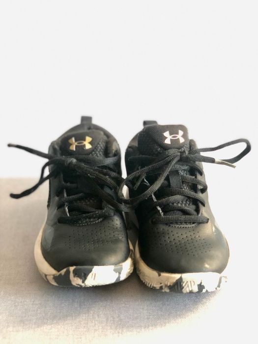 Under Armour copii marime 28,5 pt baschet