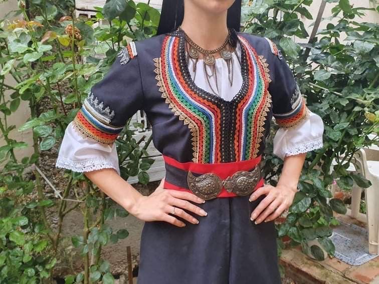 Дамска Кюстендилска носия