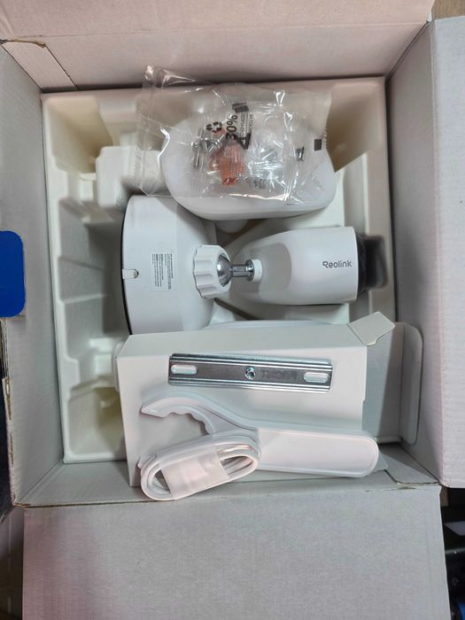 Camera de supraveghere exterioară Reolink 4K 8MP Wi-Fi 6 cu reflector de 3000 lumeni