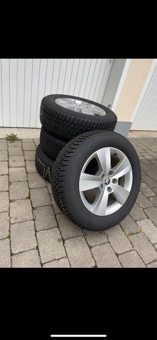 Vand Jante Aliaj Originale Skoda Cu Anvelope M+S