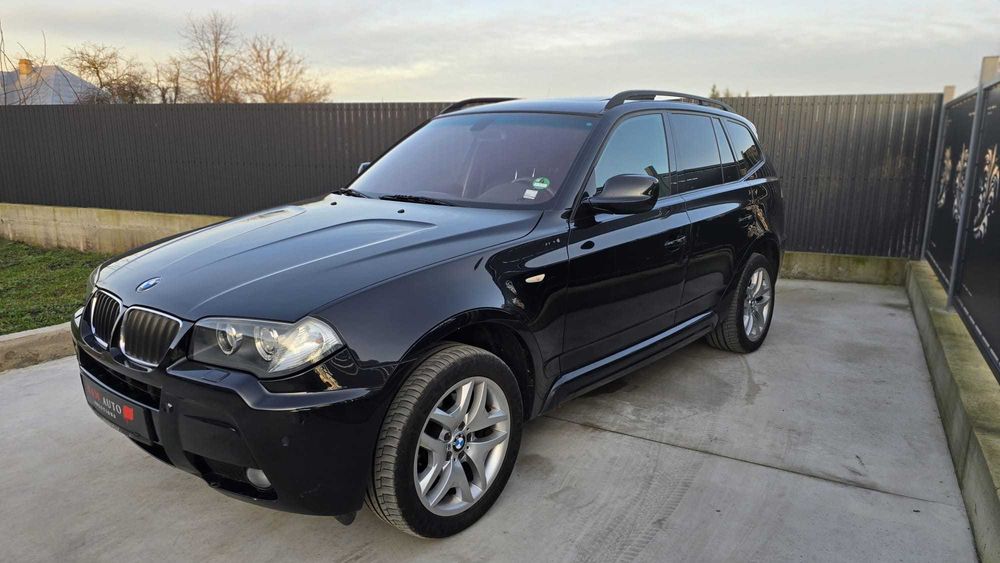 BMW X3 xDrive18d M-Pack interior/exterior